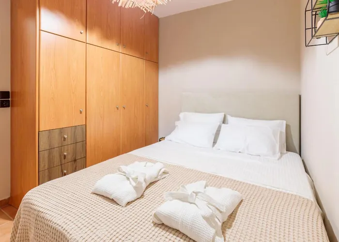 Elaia's Seaside Heaven Feriehus